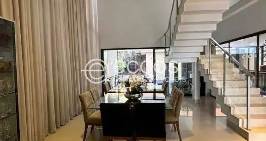 Casa em condomínio à venda, 4 quartos, 4 suítes, 6 vagas, Nova Uberlândia - Uberlândia/MG
