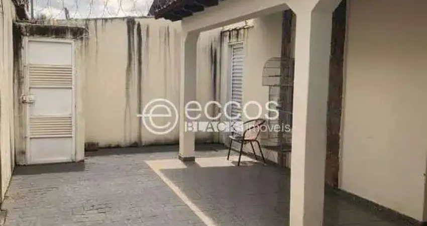 Casa à venda, 3 quartos, 1 suíte, 2 vagas, cidade jardim - uberlândia/mg