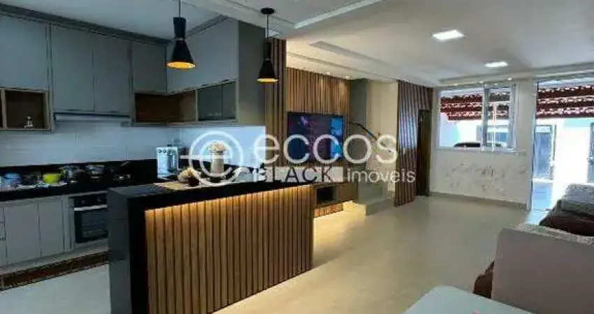 Casa à venda, 3 quartos, 1 suíte, 2 vagas, Grand Ville - Uberlândia/MG
