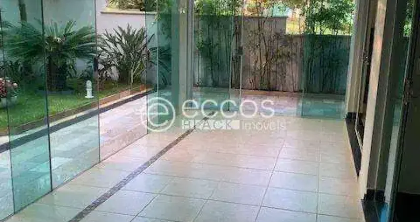 Casa em condomínio à venda, 4 quartos, 2 suítes, 3 vagas, aclimação - uberlândia/mg