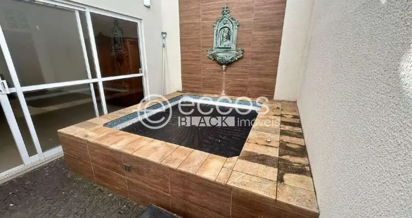 Casa em condomínio à venda, 3 quartos, 3 suítes, 4 vagas, lagoinha - uberlândia/mg