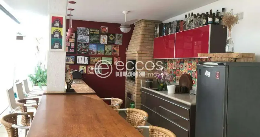 Casa à venda, 4 quartos, 4 suítes, 2 vagas, Morada da Colina - Uberlândia/MG