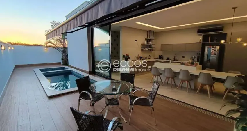 Casa à venda, 3 quartos, 3 suítes, 3 vagas, Granja Marileusa - Uberlândia/MG