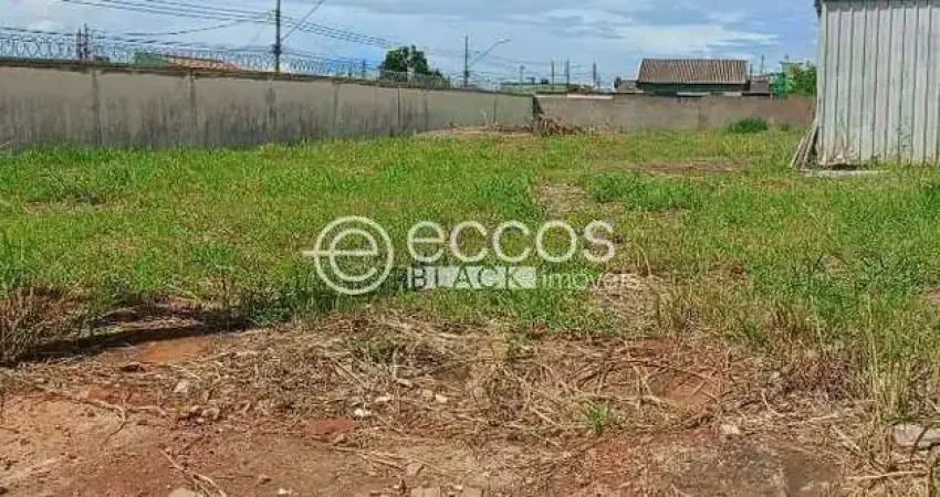 Terreno à venda na Avenida Estrêla do Sul, 593, Martins, Uberlândia