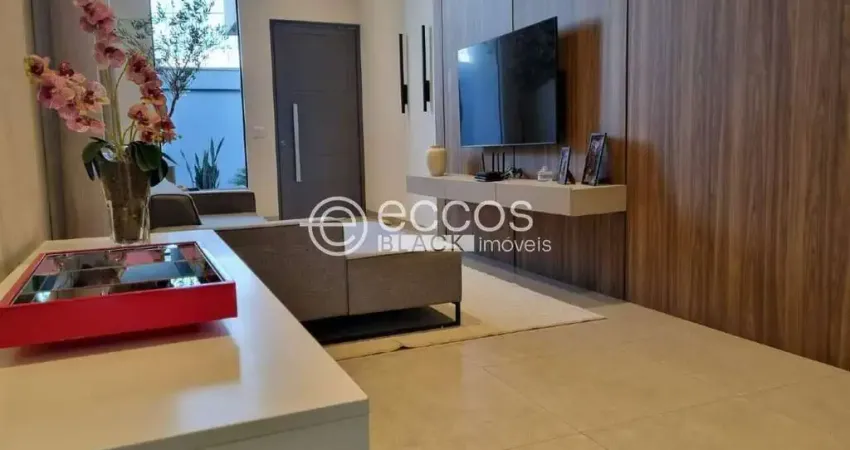 Casa à venda, 3 quartos, 3 suítes, 4 vagas, Novo Mundo - Uberlândia/MG