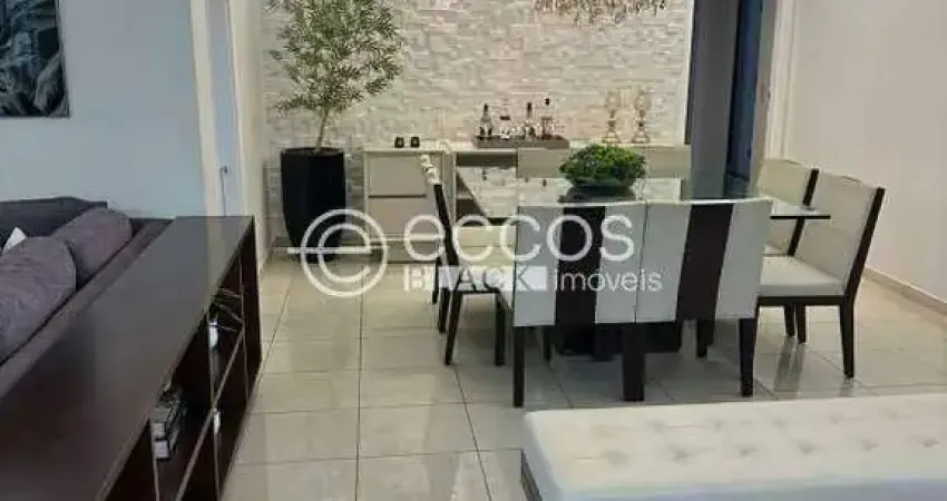 Apartamento à venda, 3 quartos, 3 suítes, 2 vagas, Fundinho - Uberlândia/MG