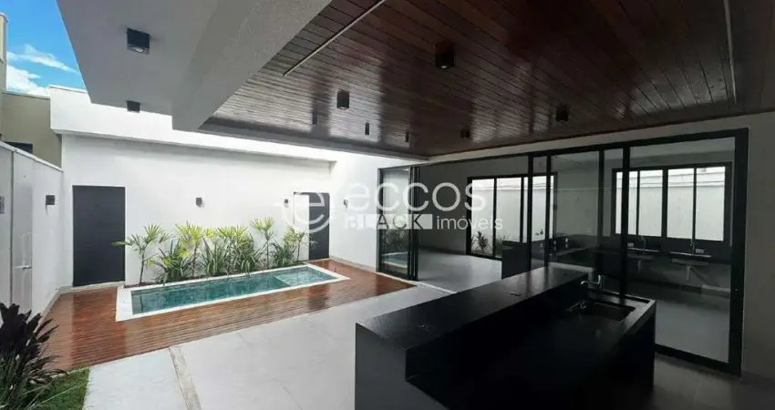 Casa em condomínio à venda, 3 quartos, 3 suítes, 2 vagas, Laranjeiras - Uberlândia/MG