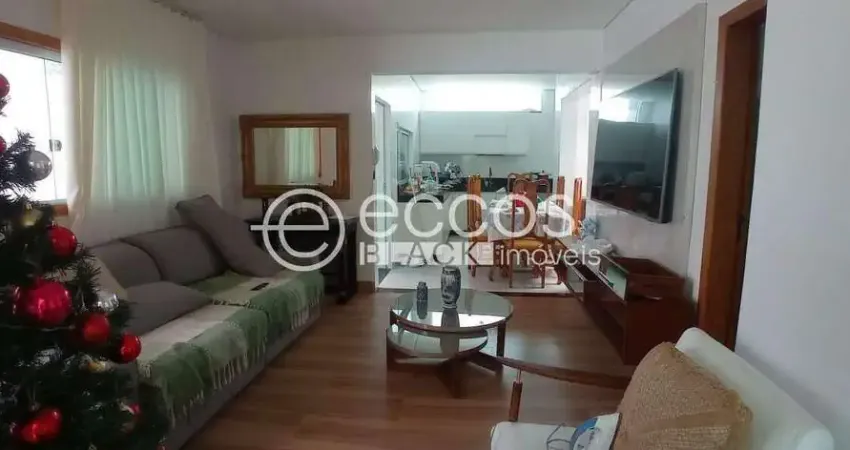 Casa à venda, 2 quartos, 1 suíte, 2 vagas, colégio batista - belo horizonte/mg