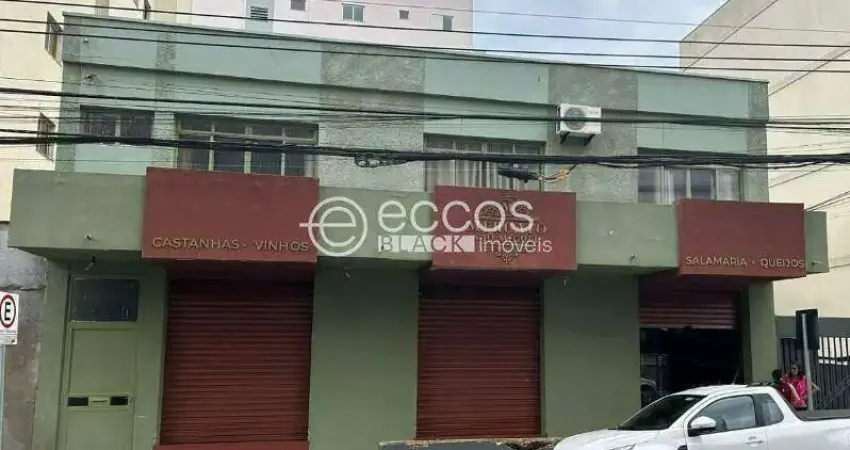 Prédio à venda, 3 quartos, 1 suíte, Saraiva - Uberlândia/MG