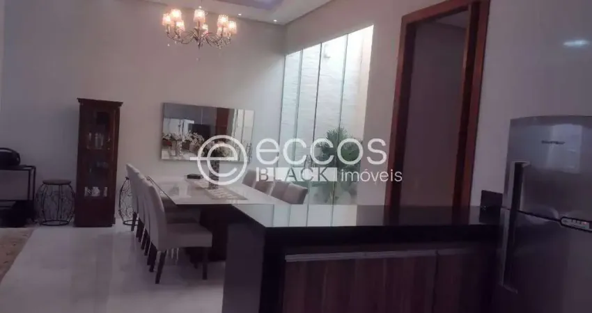 Casa à venda, 4 quartos, 1 suíte, 2 vagas, aclimação - uberlândia/mg