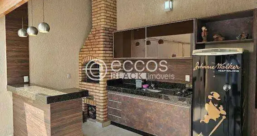 Casa à venda, 3 quartos, 2 suítes, 3 vagas, alto umuarama - uberlândia/mg