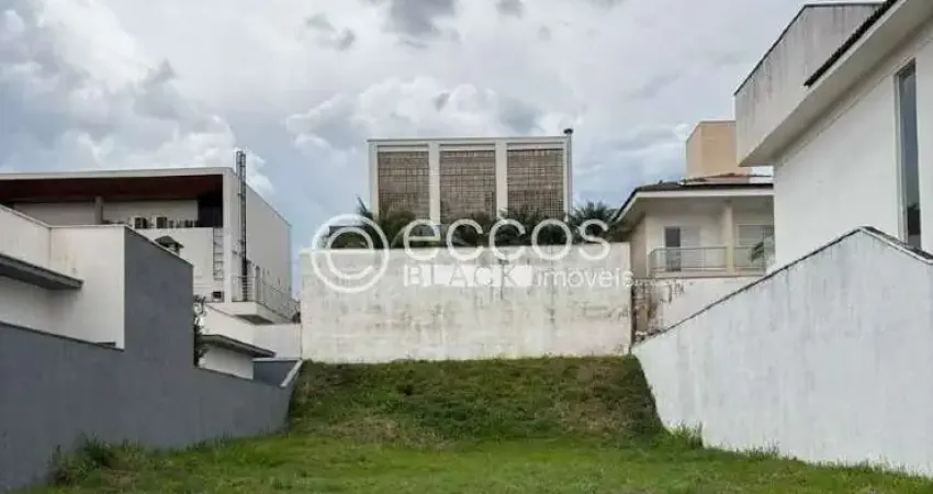 Terreno em condomínio fechado à venda na Avenida Paulo Gracindo, 1055, Gávea, Uberlândia