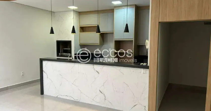 Casa em condomínio à venda, 3 quartos, 1 suíte, 3 vagas, Jardim Sul - Uberlândia/MG