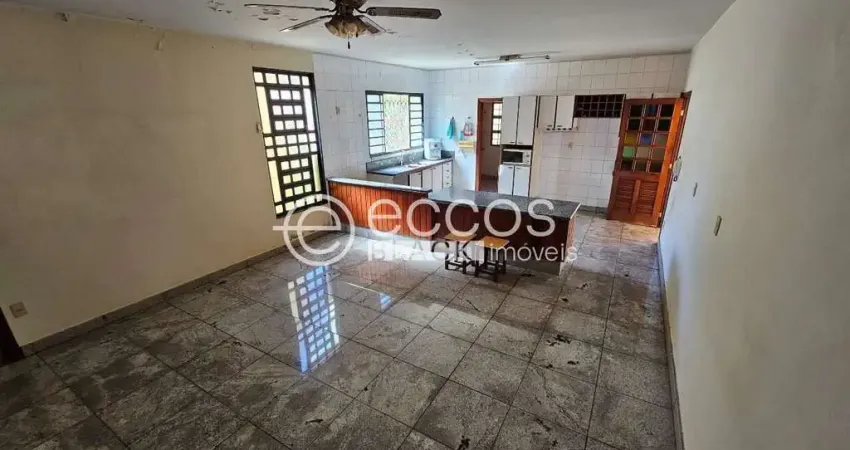 Casa à venda, 4 quartos, 4 suítes, 10 vagas, santa maria - uberaba/mg