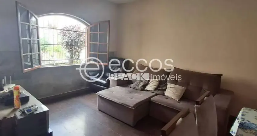 Casa à venda, 3 quartos, 1 suíte, 5 vagas, coqueiros - belo horizonte/mg