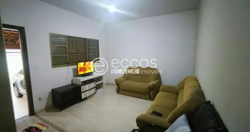 Casa para aluguel, 2 quartos, 1 suíte, 2 vagas, Jardim Patrícia - Uberlândia/MG