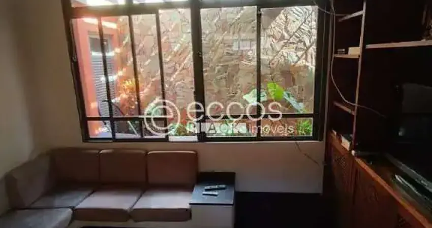 Casa à venda, 5 quartos, 1 suíte, 5 vagas, nossa senhora aparecida - uberlândia/mg