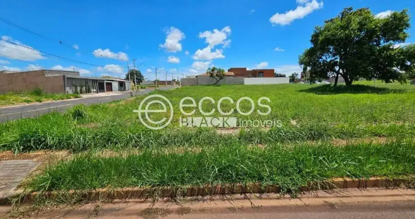 Terreno à venda na Avenida Orlando de Faria, 735, Parque das Laranjeiras, Uberaba