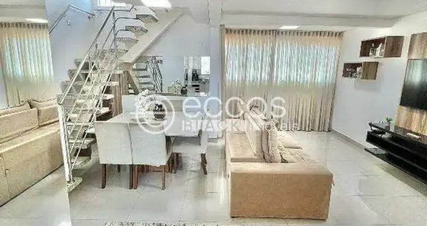 Cobertura para aluguel, 4 quartos, 2 suítes, 2 vagas, Santa Mônica - Uberlândia/MG