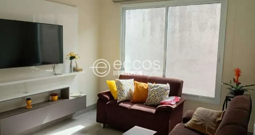 Casa à venda, 4 quartos, 1 suíte, 4 vagas, Granada - Uberlândia/MG
