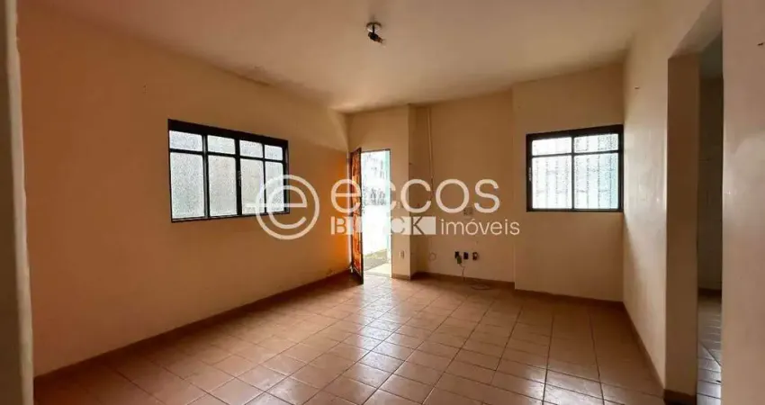 Casa à venda, 3 quartos, 3 vagas, segismundo pereira - uberlândia/mg