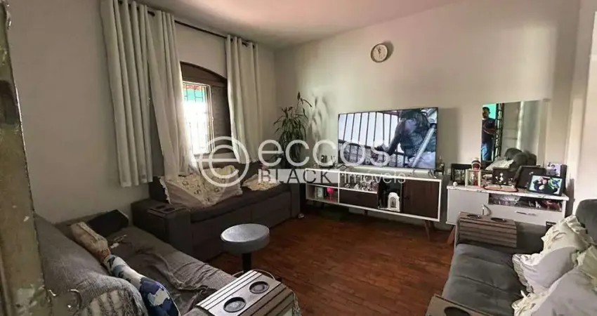 Casa à venda, 3 quartos, 1 suíte, 2 vagas, santa mônica - uberlândia/mg
