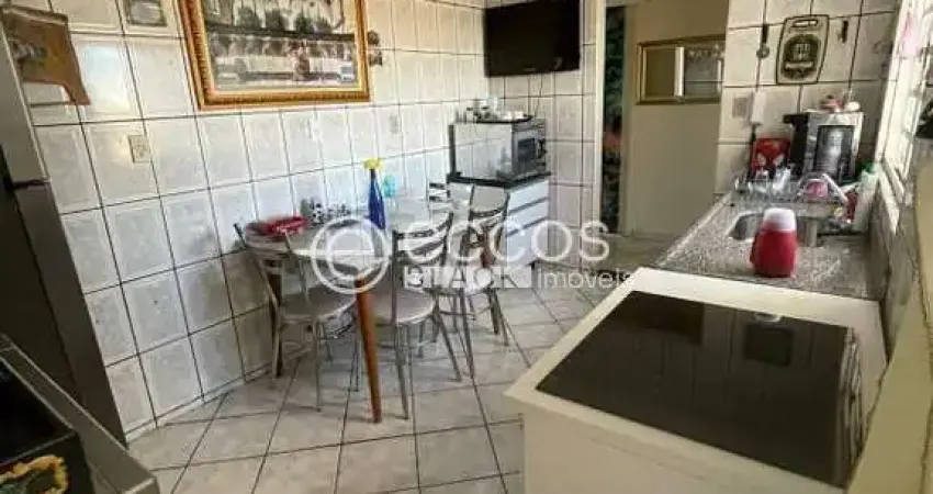 Casa para aluguel, 3 quartos, 1 suíte, 2 vagas, nossa senhora das graças - uberlândia/mg