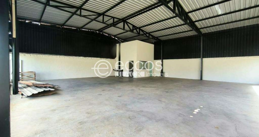 Barracão / Galpão / Depósito para alugar na Rua dos Pereiras, --, Brasil, Uberlândia
