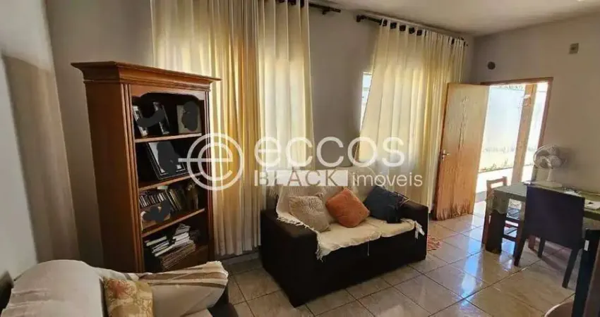 Casa à venda, 3 quartos, 1 suíte, 2 vagas, tancredo neves - uberaba/mg