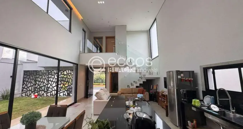 Casa em condomínio para aluguel, 3 quartos, 3 suítes, 4 vagas, Granja Marileusa - Uberlândia/MG