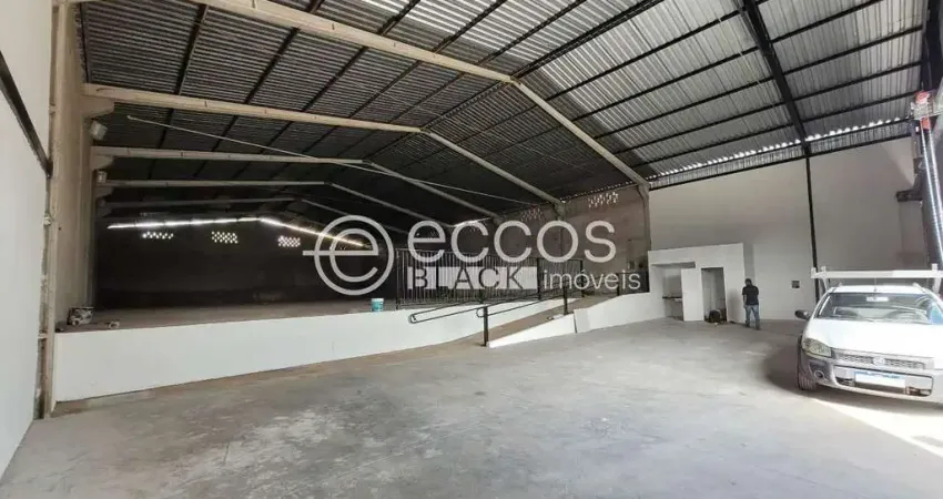 Barracão / Galpão / Depósito para alugar na Rua Pedro Ivo, 626, Marta Helena, Uberlândia