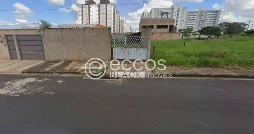 Terreno à venda na Rua do Ancião, 106, Laranjeiras, Uberlândia