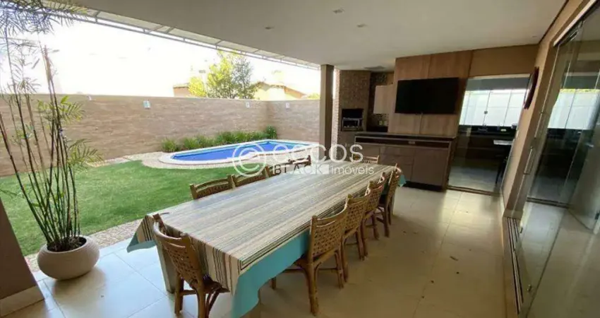 Casa em condomínio para aluguel, 3 quartos, 3 suítes, Nova Uberlândia - Uberlândia/MG