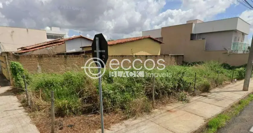 Terreno à venda na Rua dos Pica Paus, 61, Nova Uberlândia, Uberlândia
