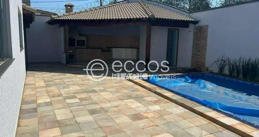 Casa para aluguel, 4 quartos, 1 suíte, 3 vagas, Alto Umuarama - Uberlândia/MG