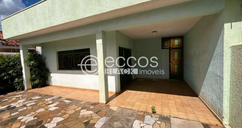 Casa com 3 quartos à venda na Rua Vinícius de Morais, 442, Olinda, Uberaba