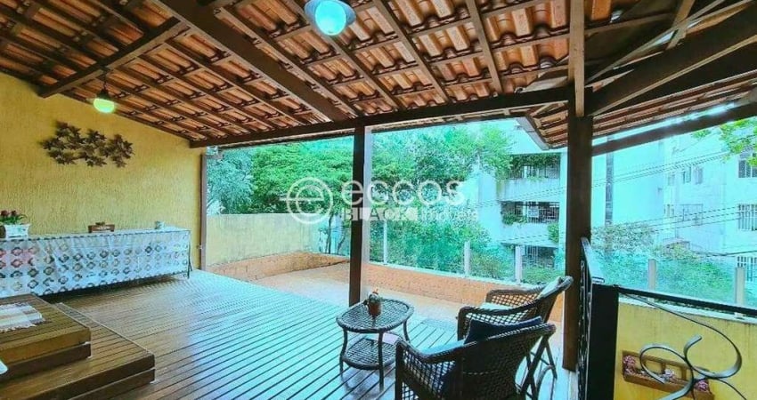 Casa à venda, 4 quartos, 2 suítes, 2 vagas, Serra - Belo Horizonte/MG