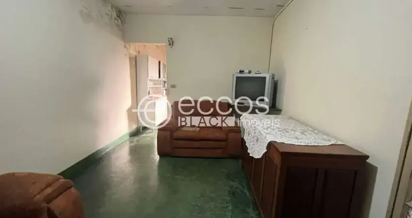 Casa à venda, 4 quartos, 1 suíte, 3 vagas, tibery - uberlândia/mg