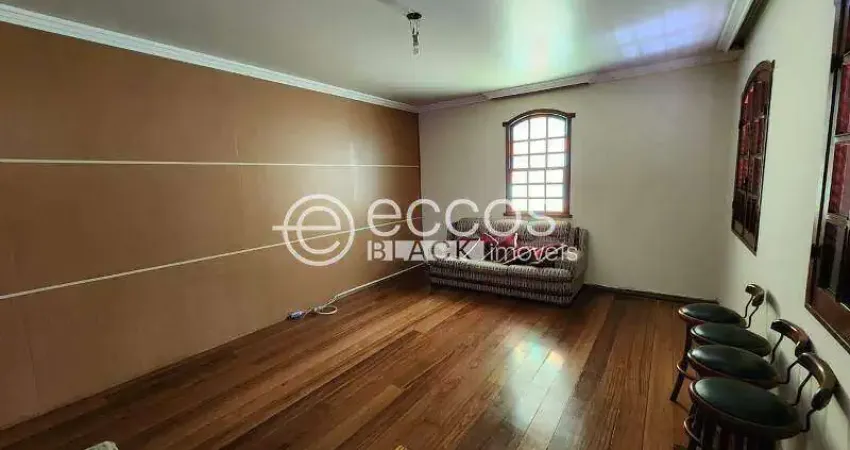 Casa à venda, 5 quartos, 2 suítes, 5 vagas, santa lúcia - belo horizonte/mg