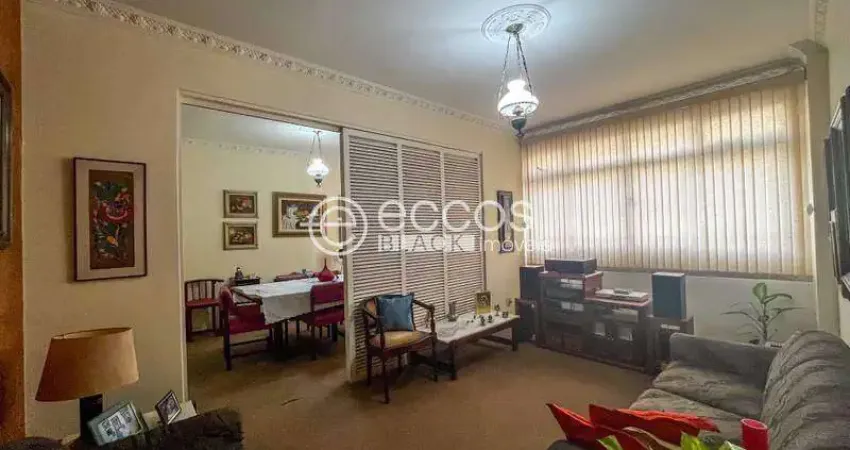 Apartamento à venda, 4 quartos, 1 suíte, 1 vaga, Santo Agostinho - Belo Horizonte/MG