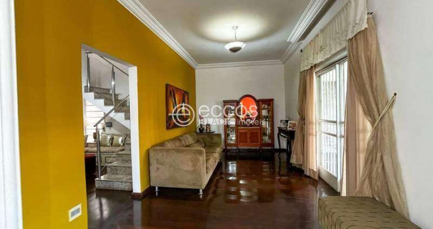 Casa à venda, 4 quartos, 2 suítes, 2 vagas, Serra - Belo Horizonte/MG