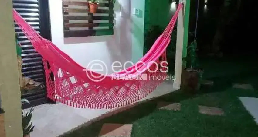 Casa à venda, 2 quartos, 1 suíte, 4 vagas, maria eugênia - araguari/mg