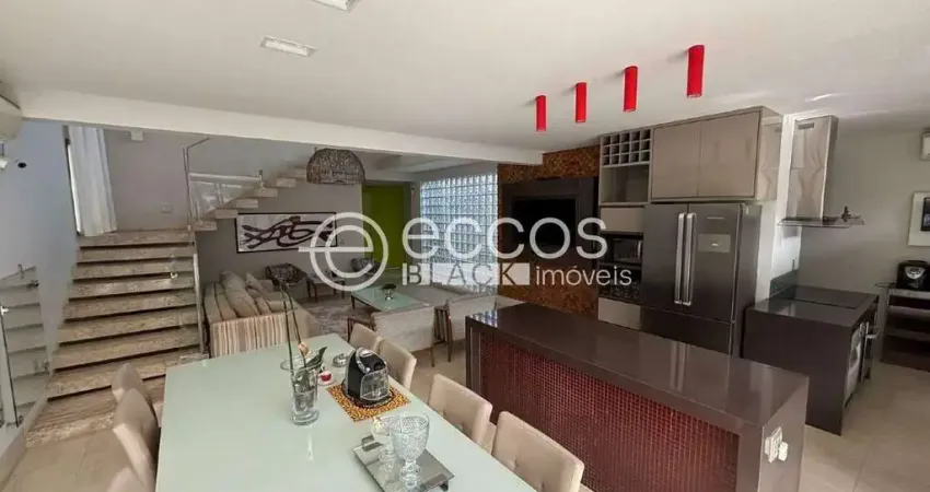 Casa para aluguel, 3 quartos, 3 suítes, 4 vagas, Bom Jesus - Uberlândia/MG
