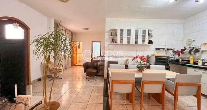 Casa à venda, 5 quartos, 1 suíte, BURITIS - Belo Horizonte/MG