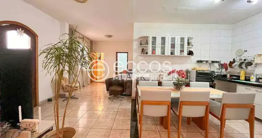 Casa à venda, 5 quartos, 1 suíte, buritis - belo horizonte/mg