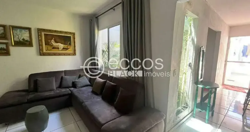 Casa em condomínio à venda, 3 quartos, 2 suítes, 2 vagas, aclimação - uberlândia/mg