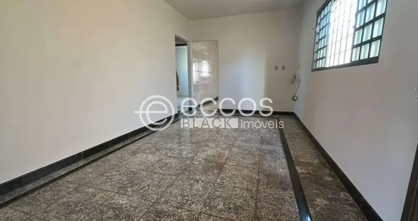 Casa para aluguel, 3 quartos, 1 suíte, 3 vagas, maria eugênia - araguari/mg