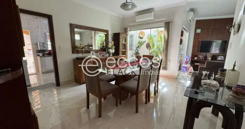 Casa à venda, 3 quartos, 1 suíte, 2 vagas, fabrício - uberaba/mg