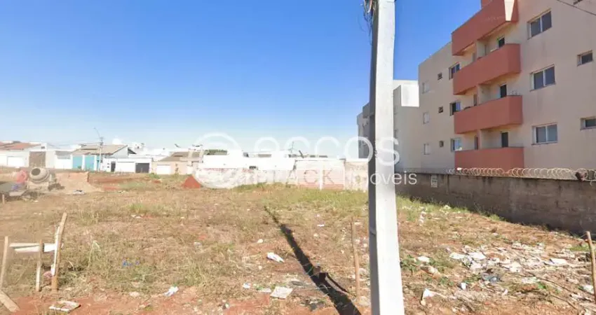 Terreno à venda na Rua Fernando Pereira dos Santos, 70, Jardim Brasília, Uberlândia