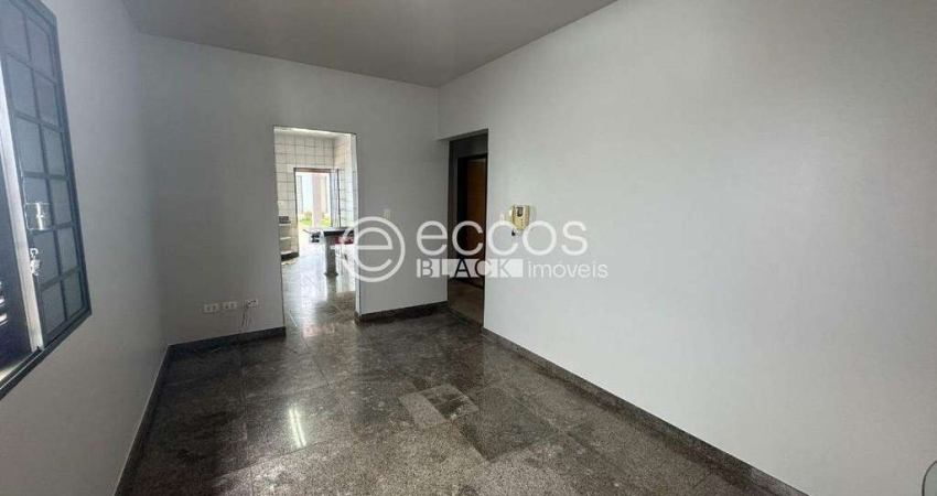 Casa à venda, 3 quartos, 1 suíte, 5 vagas, Cidade Jardim - Uberlândia/MG